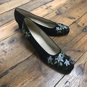 Vintage hand painted black heels
